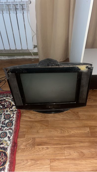 телевизор отдам бесплатно