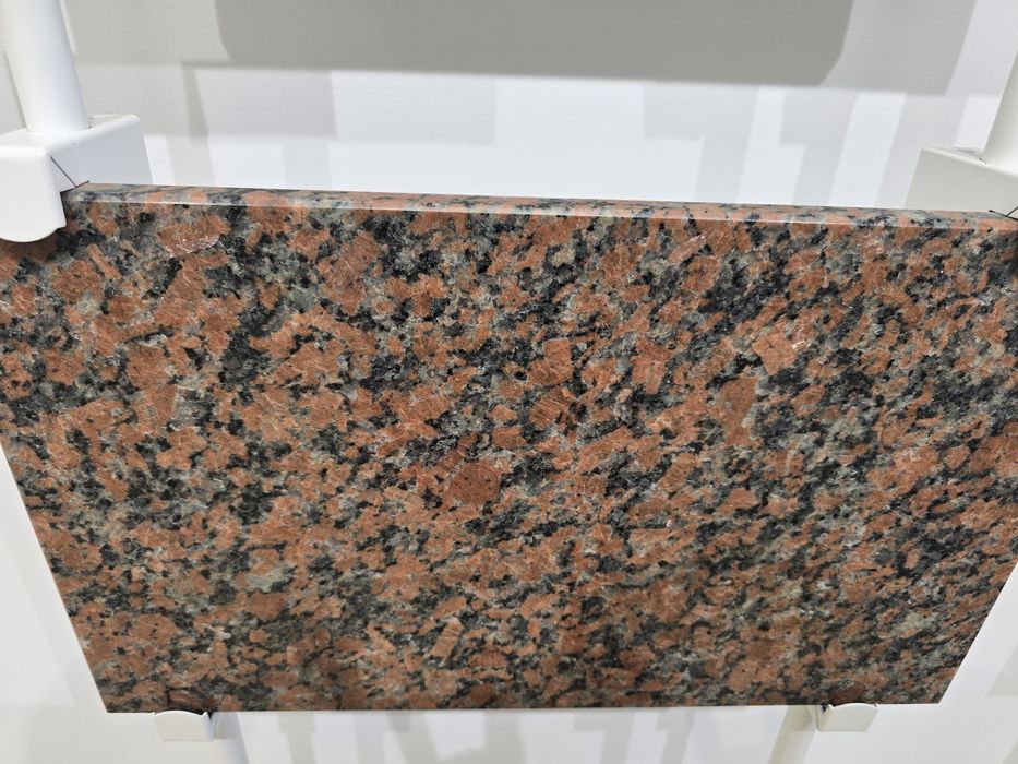 Glafuri, blaturi, trepte, pardoseli din marmură și granit