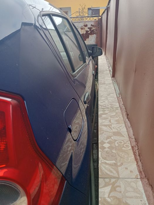 Dacia Sandero recent adusa