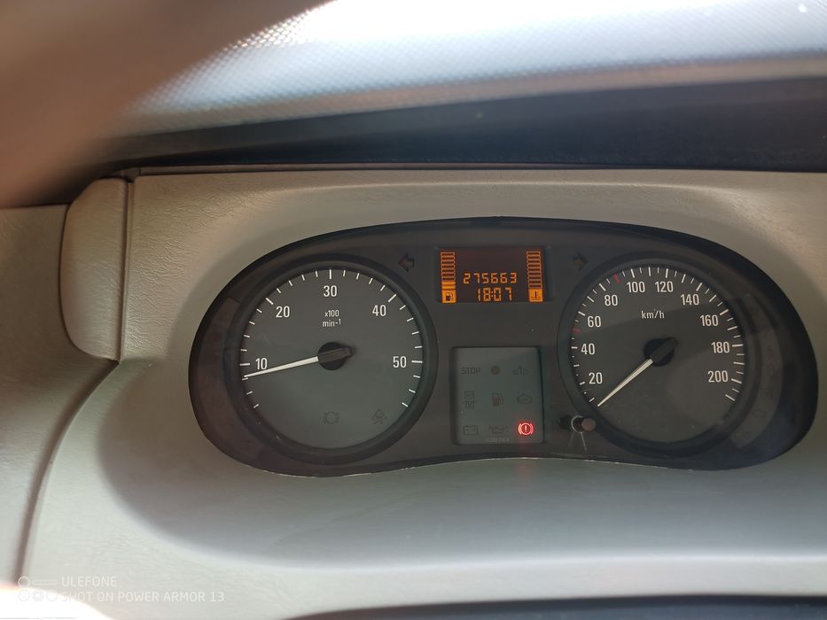Opel Vivaro , Renault Trafic