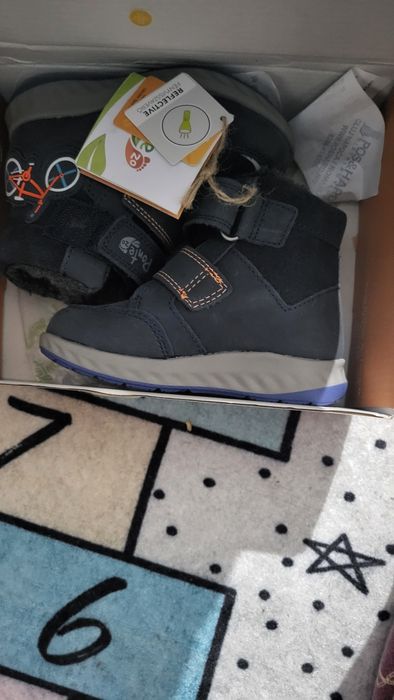 Ghete noi piele marimea 23