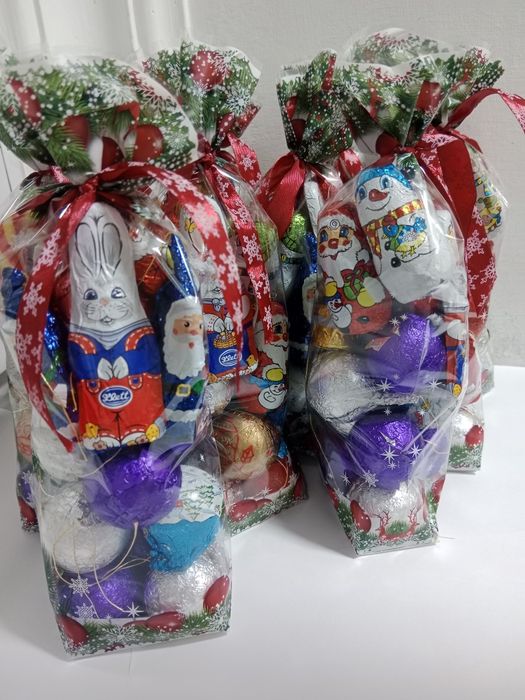 Новогодний подарок с немецкими конфетами