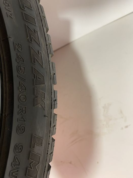 Anvelope/ cauciucuri de iarna 245/40/19 Bridgestone