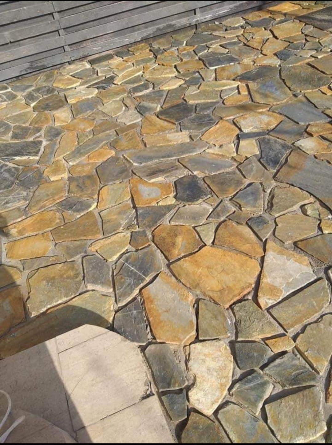 Lucrări din piatra naturala poligonala
