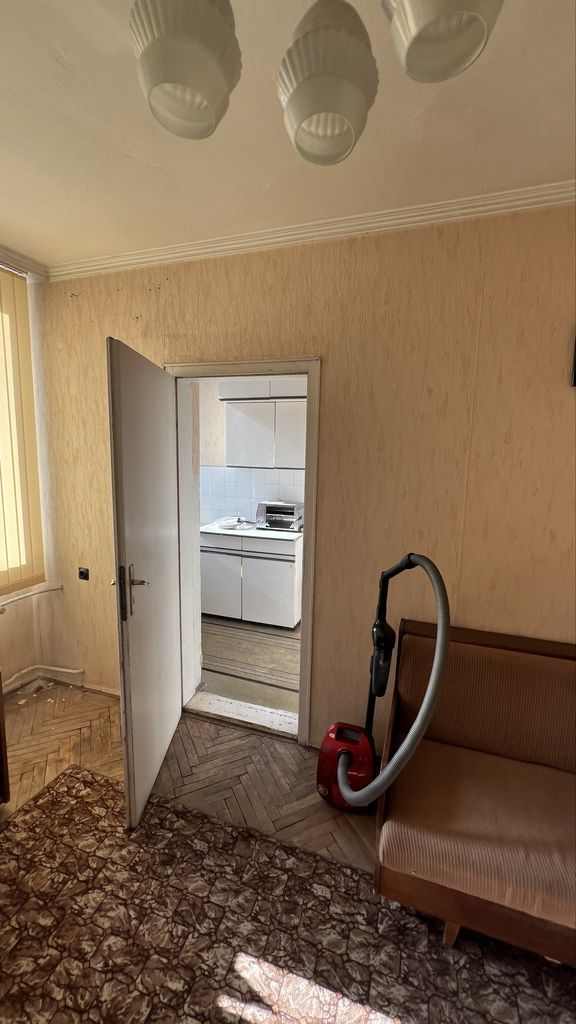 Продава се Многостаен апартамент в Шумен, Център - 96 кв.м за 1275 €/кв.м - Снимка #4