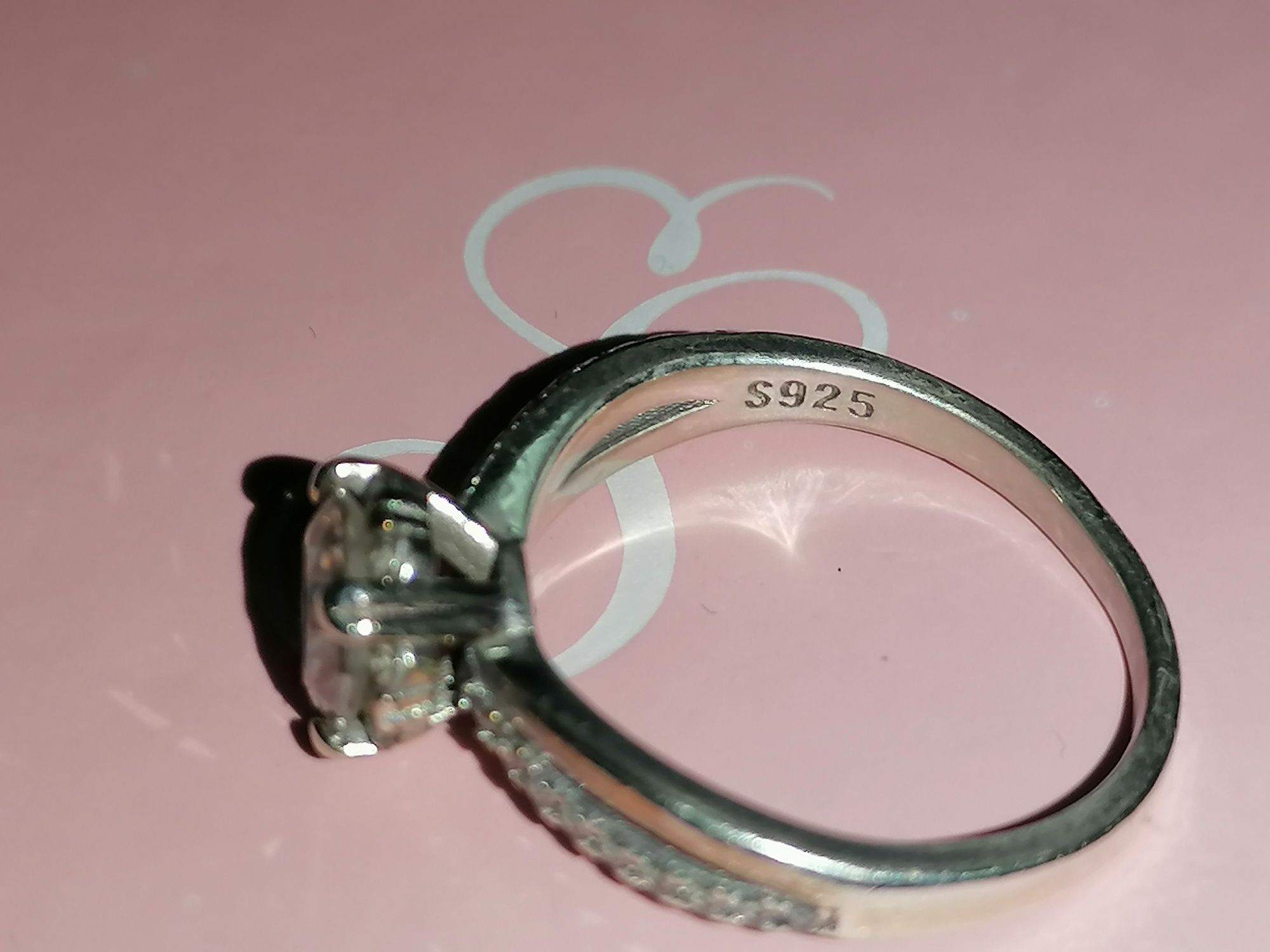 Уникален сребърен годежен пръстен с мойсанит / диамант