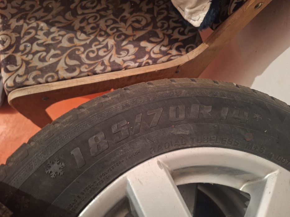 Продам срочно Зимние шины ВАЗ