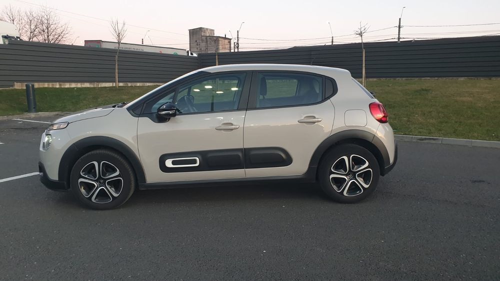 Citroen C3 2021 / 1.5 HDI 105 Cp/ Cockpit/ Navi