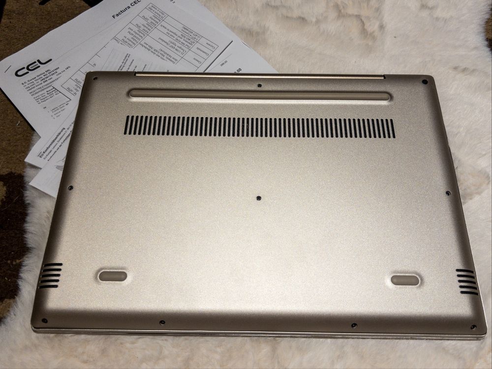 Laptop auriu Lenovo IdeaPad 520S-14IKB, i5, 14” , 8GB RAM