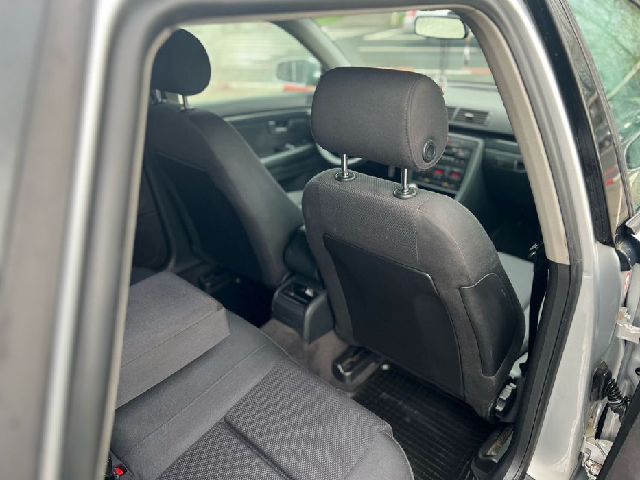 AUDI A4 B6 BREAK 1.6 Benzină