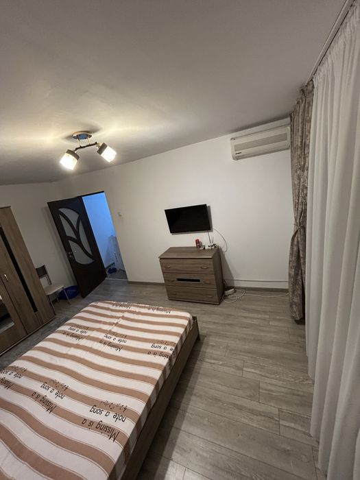 Inchiriez garsoniera