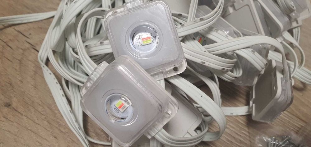 Instalatie permanenta streasina cu 20 led-uri pixel impermeabila 15m