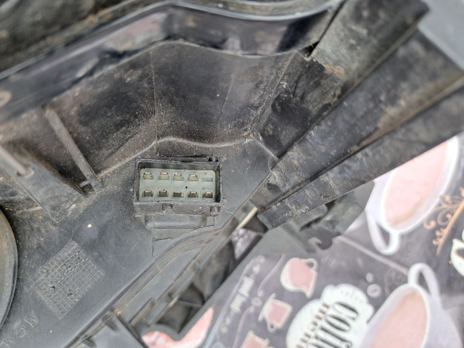 Vand lupă si far dreapta pentru renault megane 2