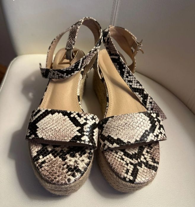 Sandale de vară Bershka