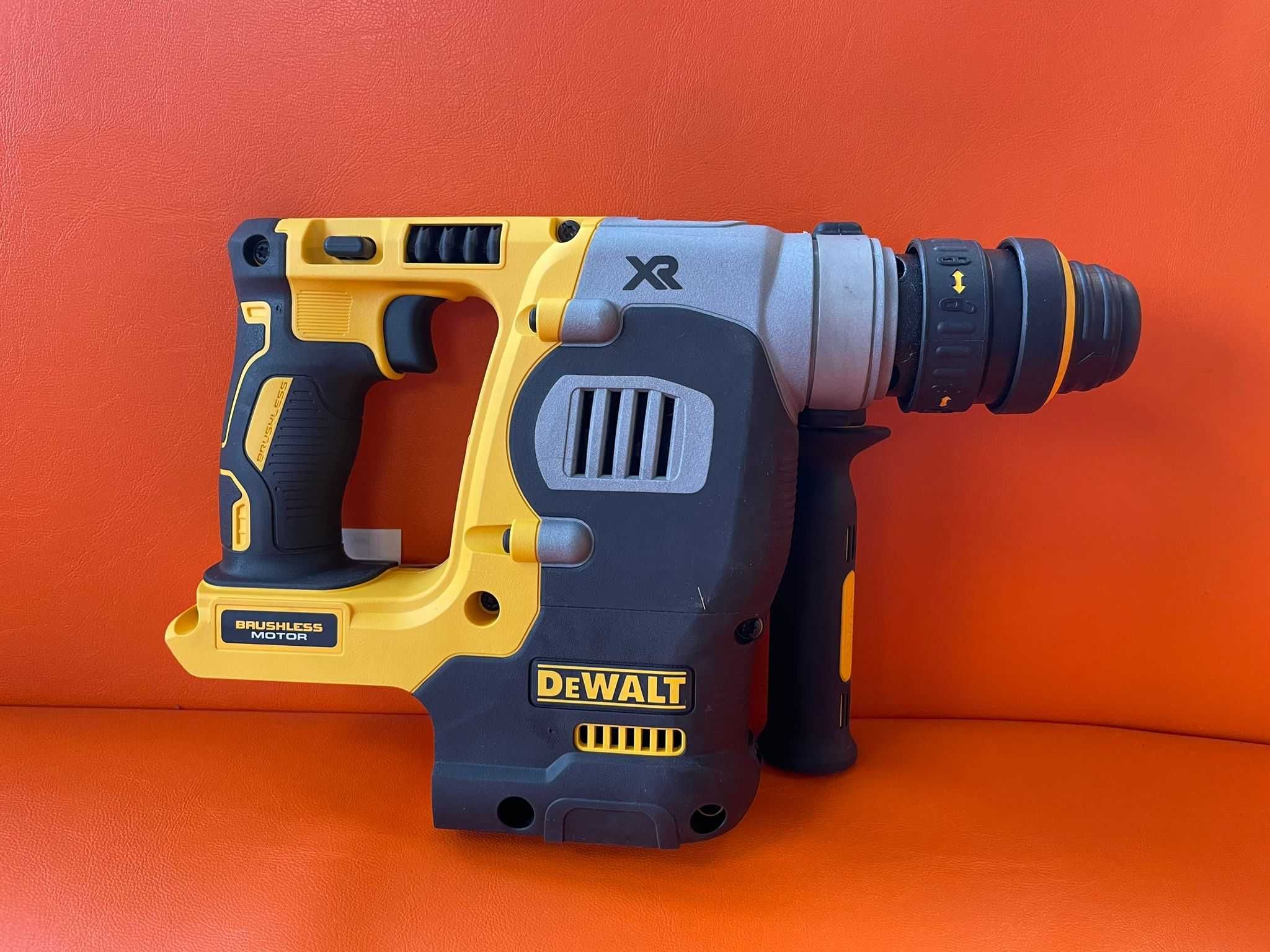 RESIGILAT-Dewalt-Ciocan rotopercutor, DCH274N