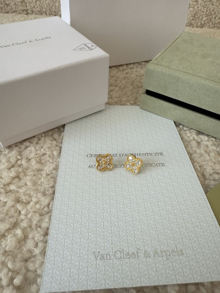 Van Cleef обеци New Season