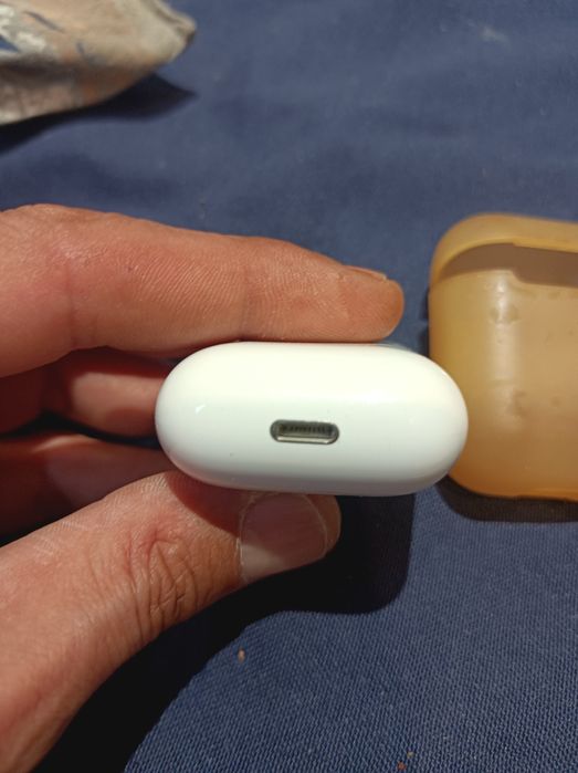 Apple Airpods 2-ро поколение A1602 Emc 2862