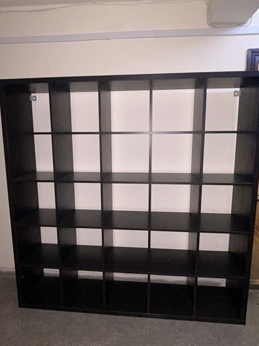 Ikea Biblioteca Neagra