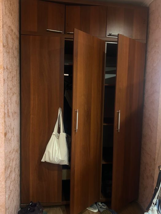 Шкаф в прихожую срочно