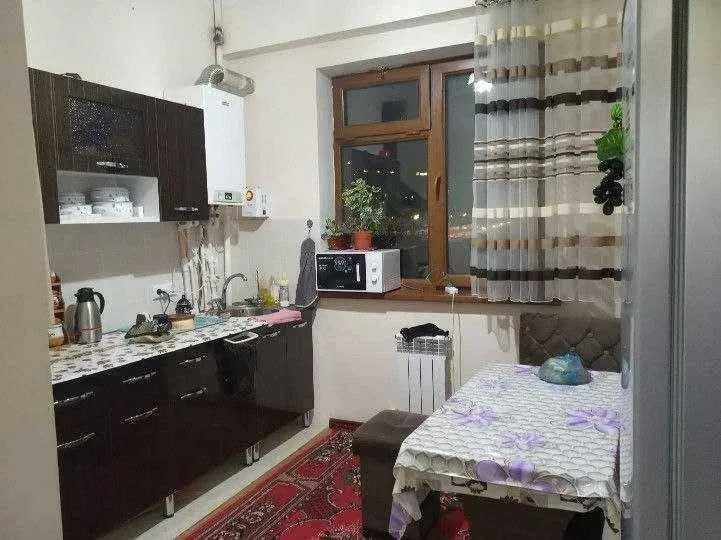 В продаже квартира в районе Яшнабад, ориентир—улица Махтумкули 65м2;