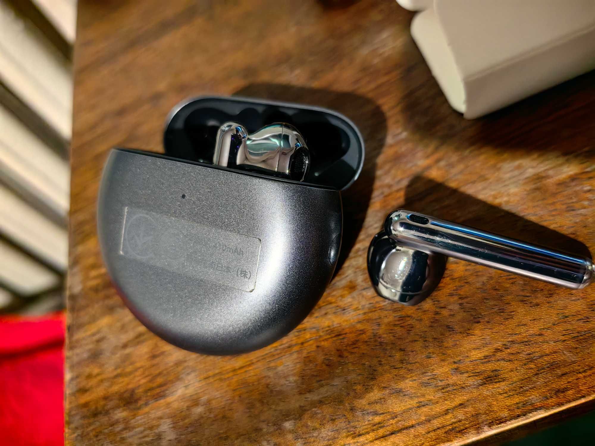 Huawei Freebuds 4 безжични слушалки