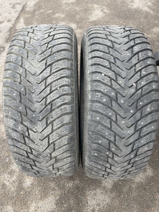 Пара Nokian Hakkapelita 8