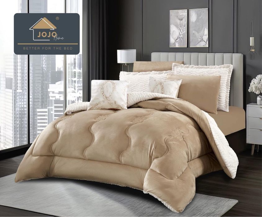 Set cuveltura de pat , material pufos si moale la atingere.