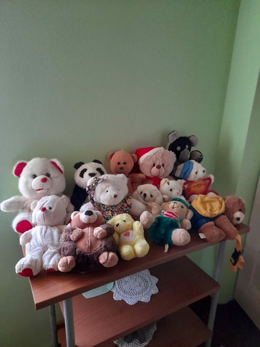 Plușuri diferite modele și diferite mărimi