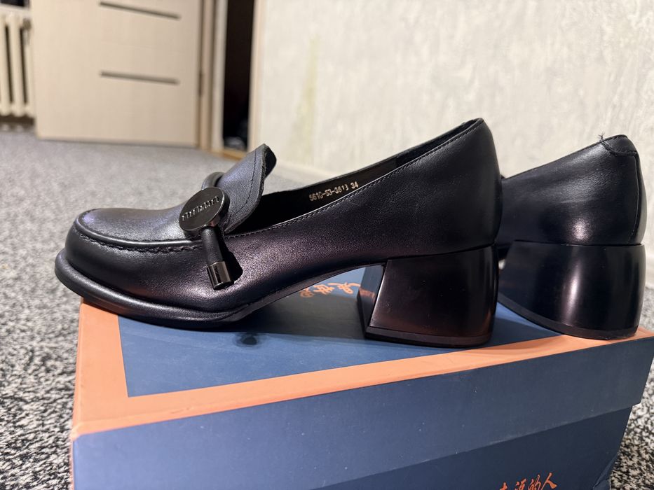 Лоферы размер 34