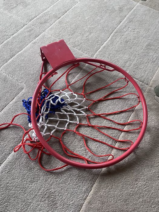 Баскетболен кош червен