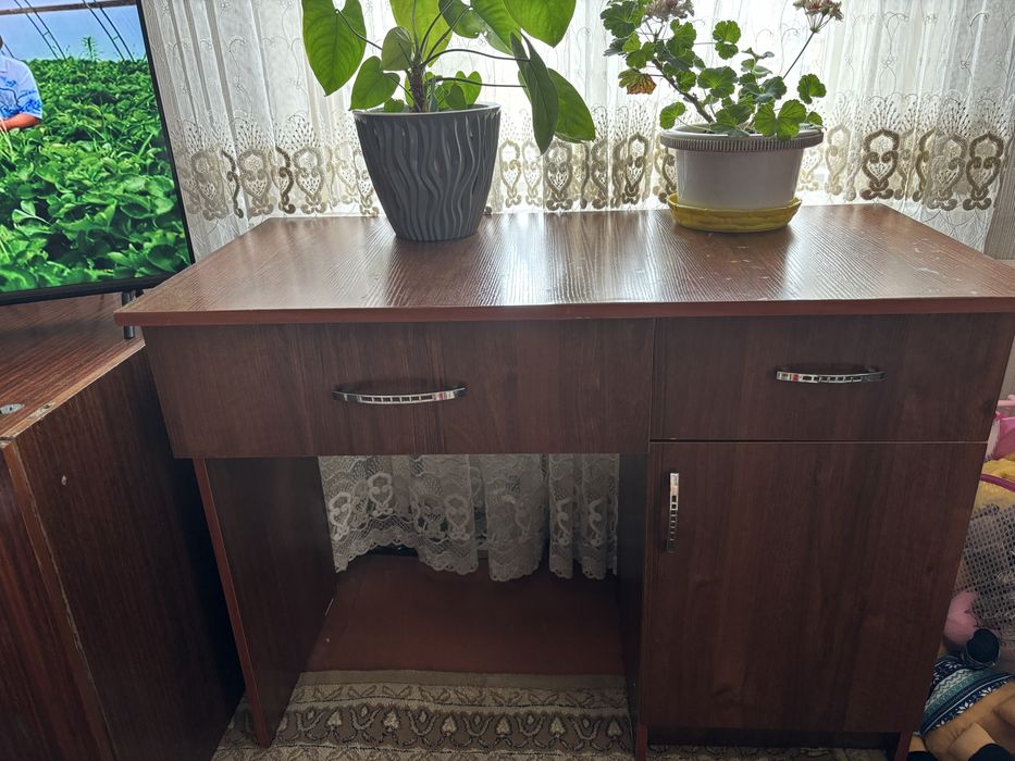Продам письменный стол