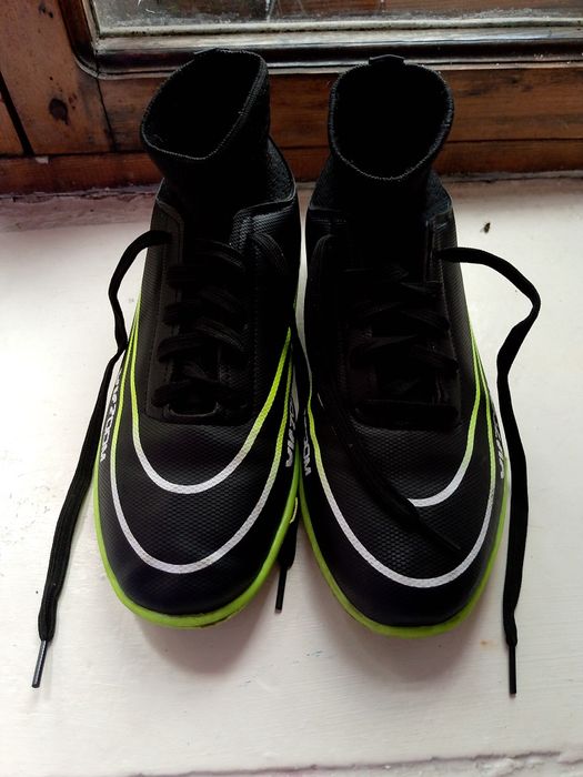 Кросовкий размер 36