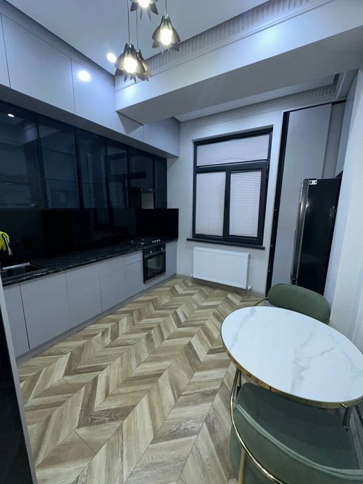 Сдаётся Premium Lux 3х ком кв на Гагарина ор. Пеперони кафе!!!