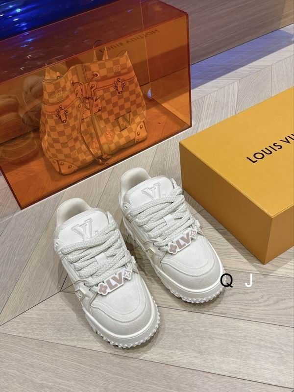 Papuci Louis Vuitton, Calitate Premium, Icarus Brands