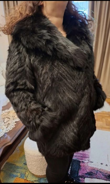 Haina nurca cu vulpe neagra