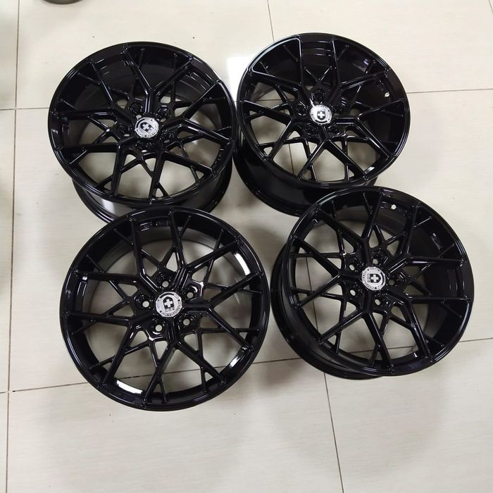 Новые диски R17 HRE