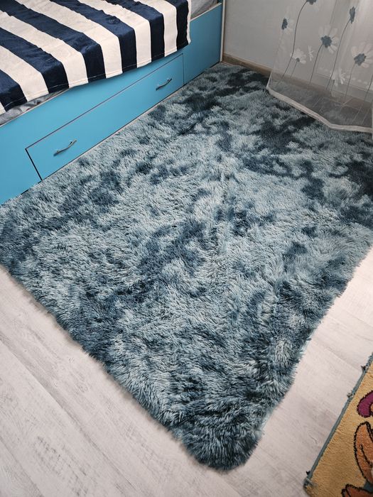 Covor pufos albastru 160x200