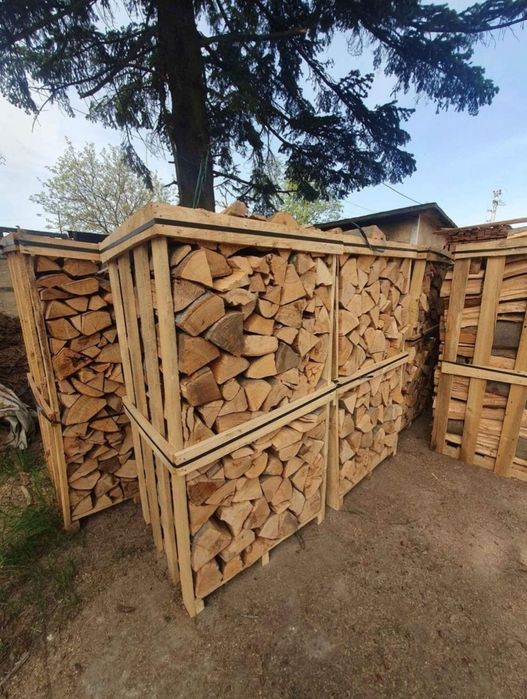 Lemn de foc de fag paletizat livrat la domiciliu