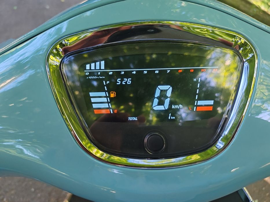 Scuter Vespa Replica, NOU, inmatriculat