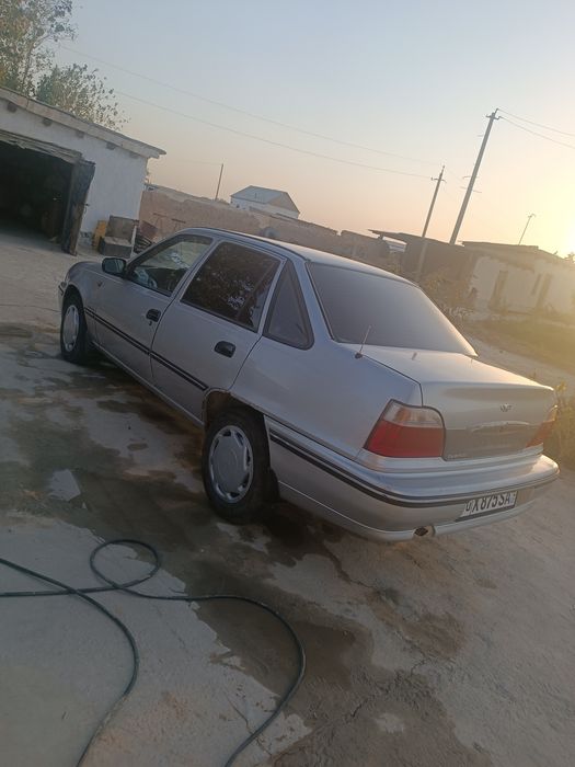 Moshina sotiladi narxini kelishsak buladi