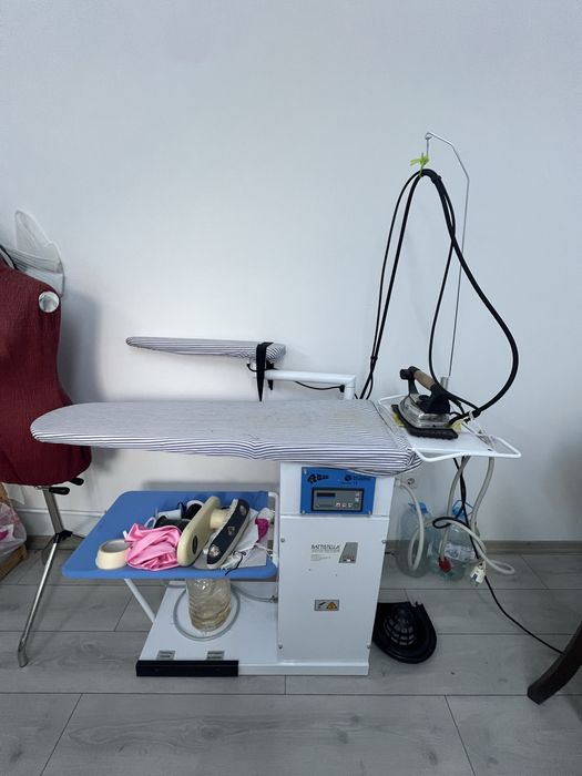 Masa de calcat cu generator inclus BATISTELLA,masina de cusut Zoje