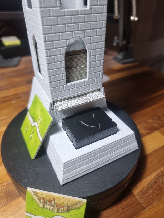 Carcassonne Tower за полета