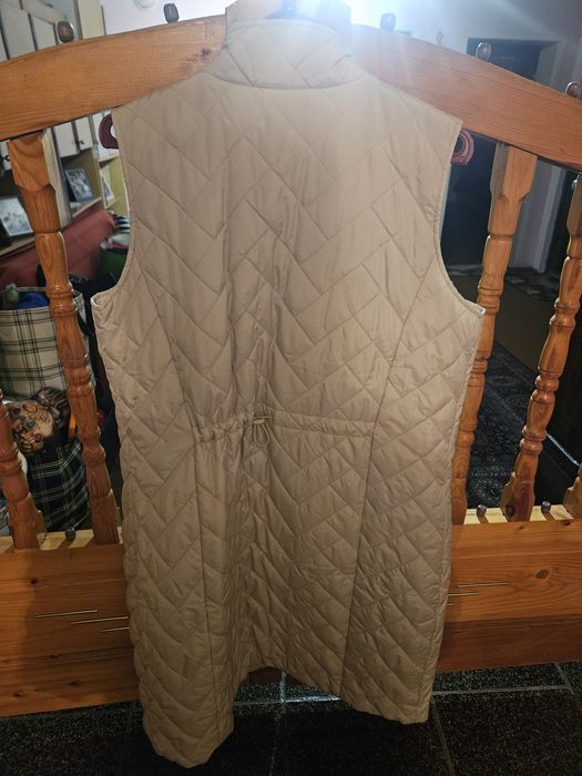 Бежов елек на LCWalkiki