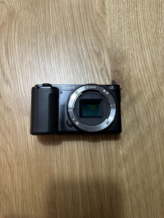 Sony ZV-E10 с 3 батерии