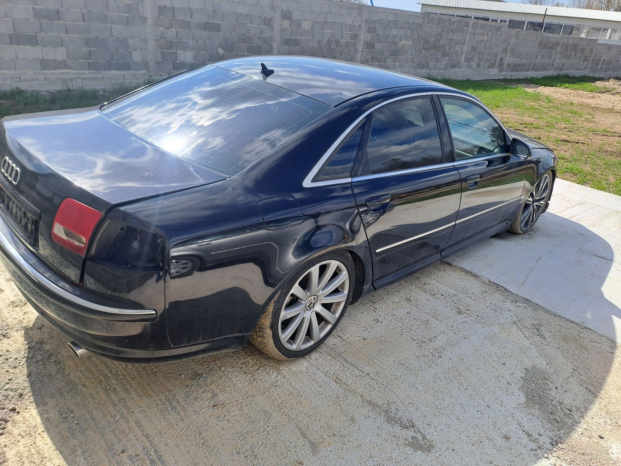 Dezmembrez Audi A8 cod motor ASB