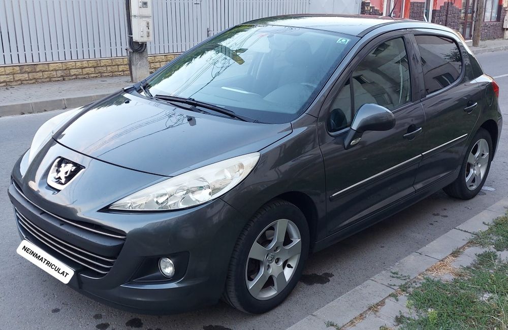Vand/Schimb Peugeot 207 1.6i 5 usi recent adus 200 mii km euro 5