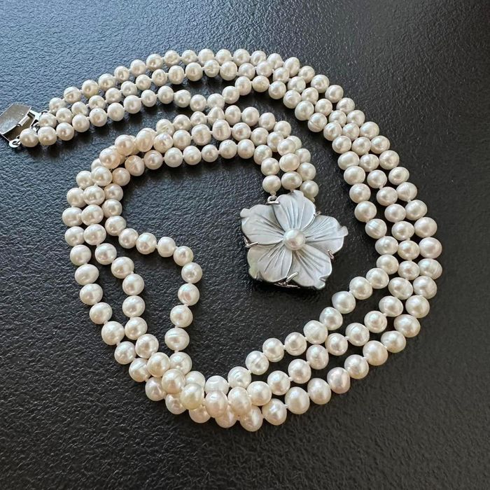 colier perle naturale calitate AA + 
inchezatore si din alama rodiat