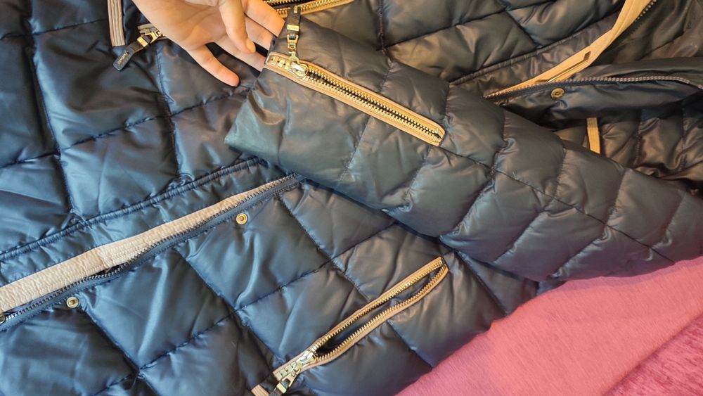 Продам зимнюю женскую куртку