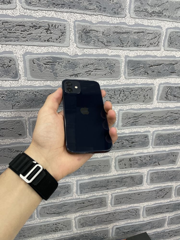 iPhone 12 с гарантией