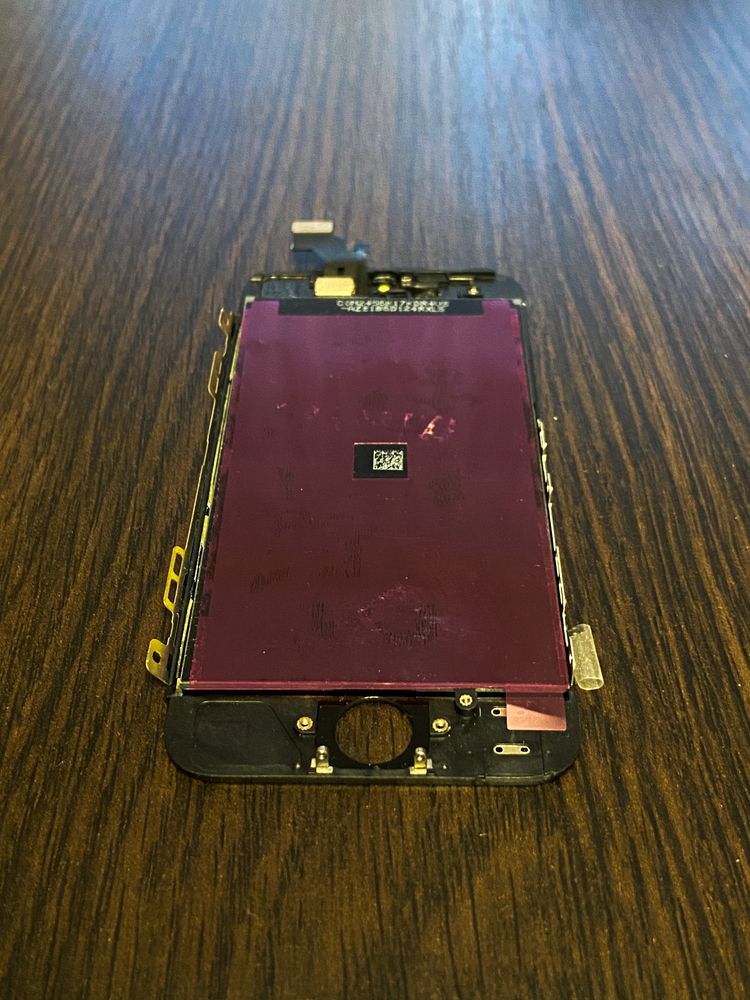 Дисплей iPhone 5s + 3 защитки и 2 чехла
